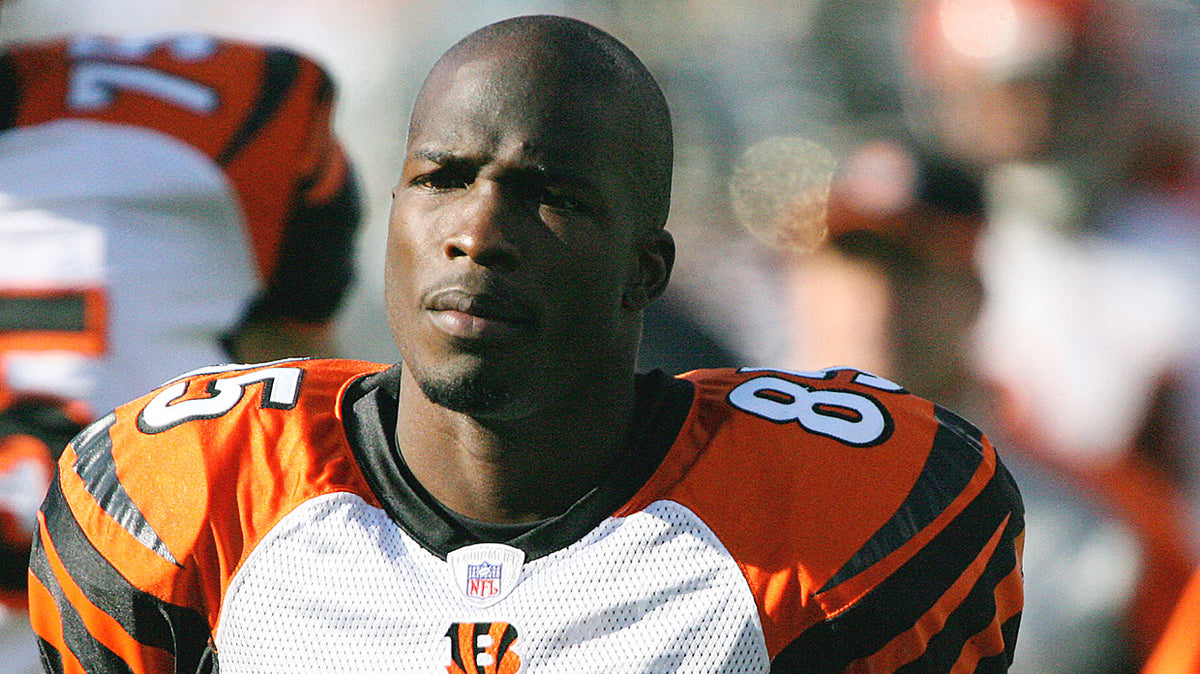 SEE IT: Right Hook Knocks Down Ochocinco in First Career Boxing Match